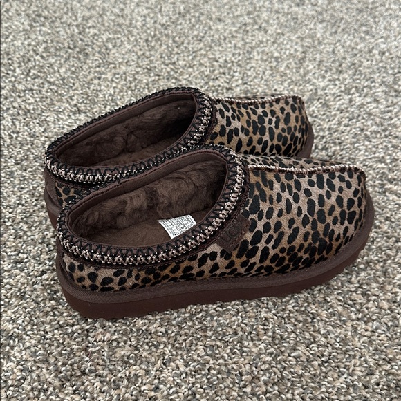 UGG faux fur leopard clogs - Picture 3 of 5